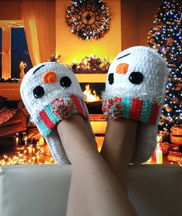 Snowman Slippers crochet pattern